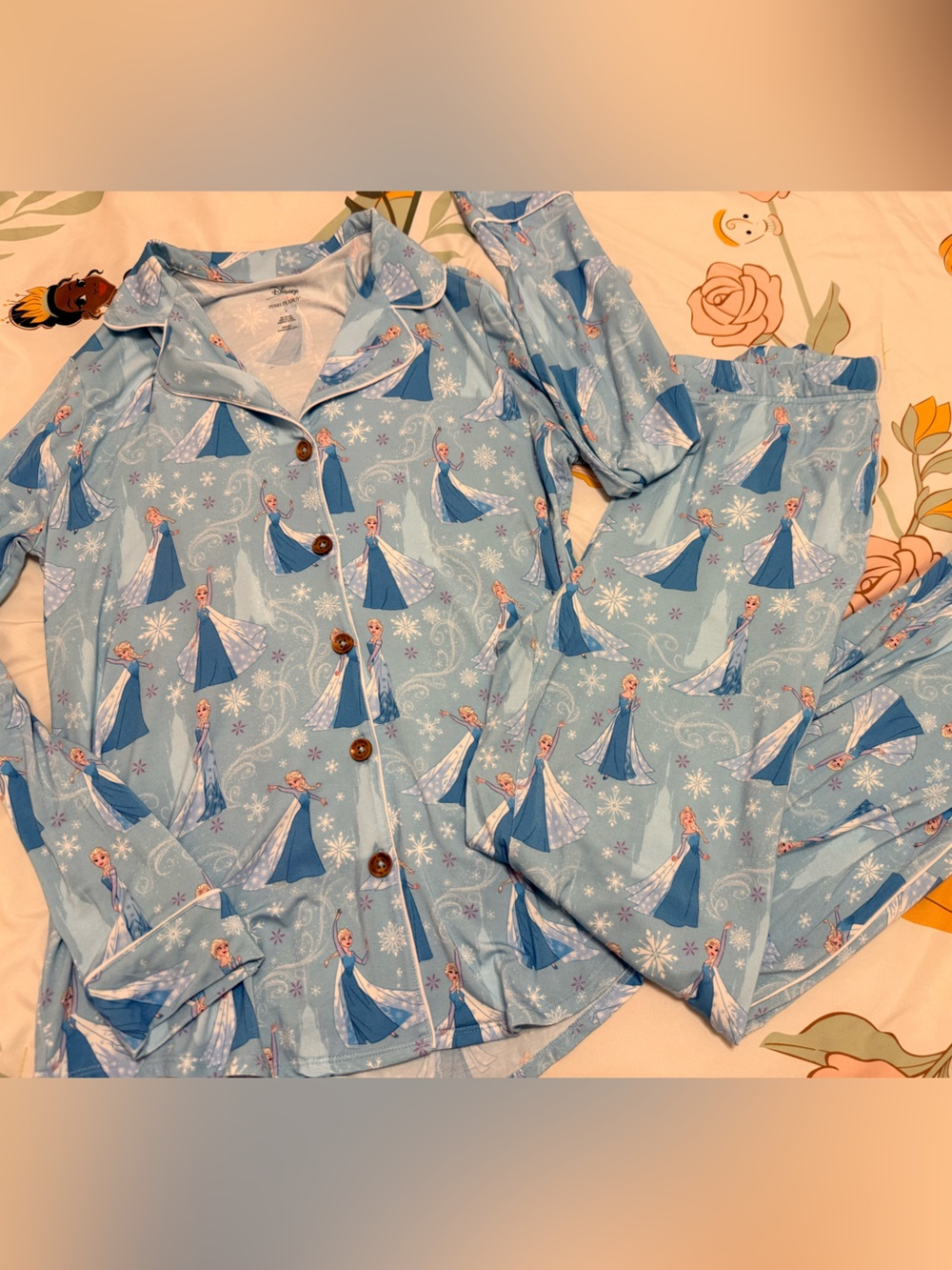 Like New Posh Peanut Frozen Elsa Pajama Set Womens small